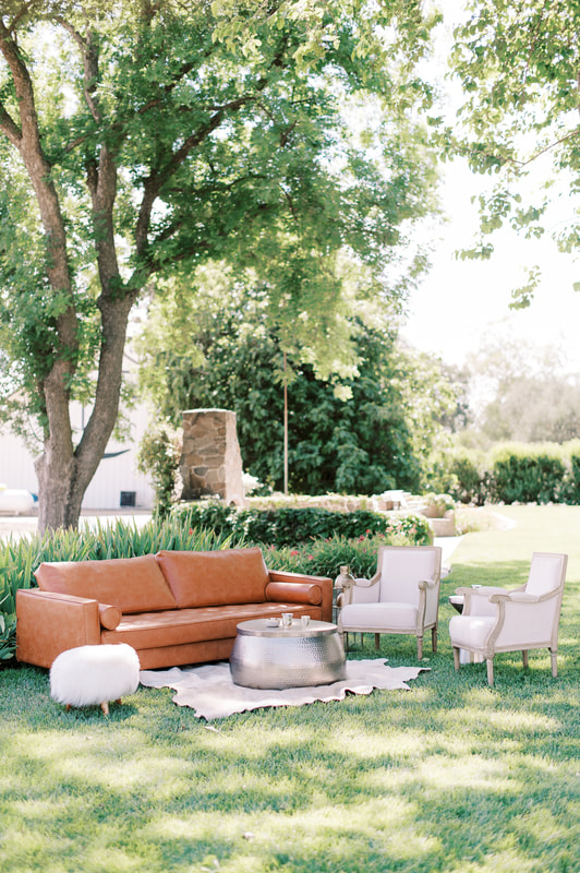 outdoor seating for backyard wedding