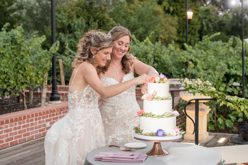 brides cutting cake at Silverado Resort