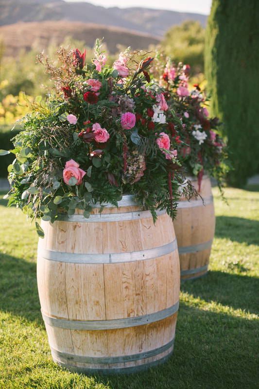 outdoor wedding ceremony at Viansa Winery